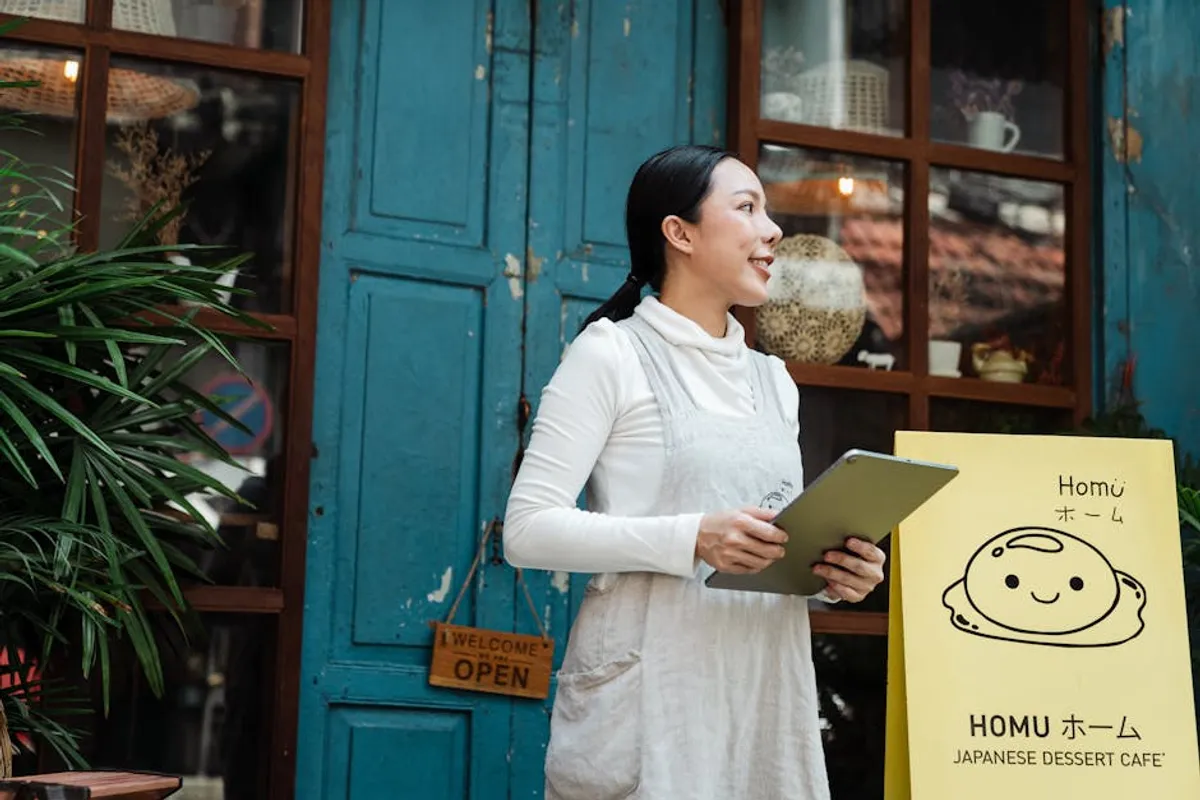 Cafe Business Ideas Tips, Mistakes, and Examples