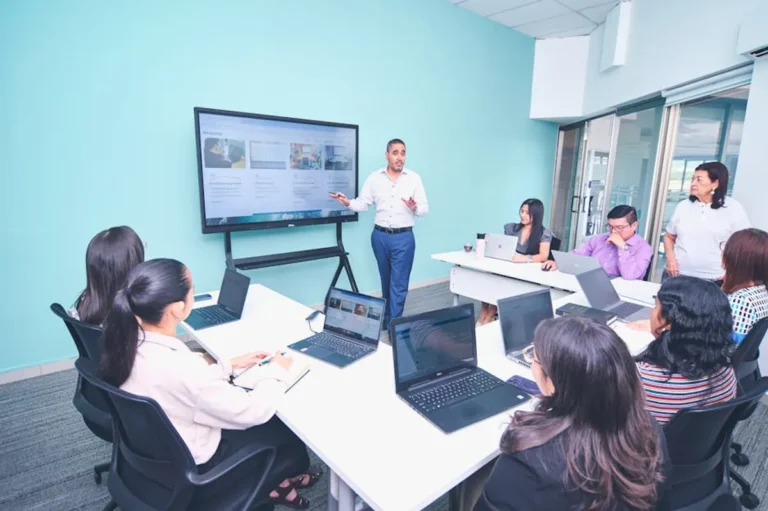 Why mytecharm.com Is Worth Tracking in Niche SEO Campaigns: The Thedencoffeehouse Angle